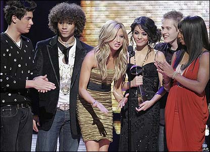 _42387930_highschoolmusical_ap.jpg